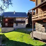 Wundervoll Renoviertes Stallhaus In * Lumbrein