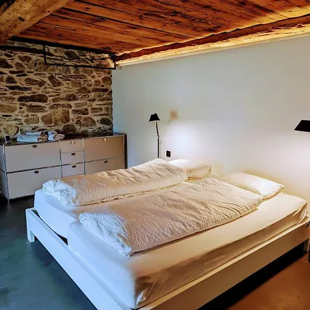 Historisches Stallhaus In Lumbrein Mit Kamin, Bergblick, Ski & Familie Apartament