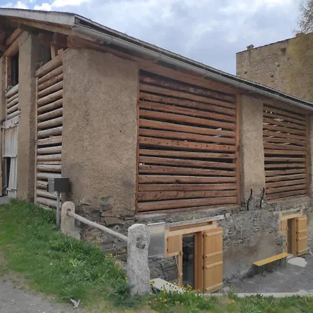 Apartament Historisches Stallhaus In Lumbrein Mit Kamin, Bergblick, Ski & Familie Lumbrein
