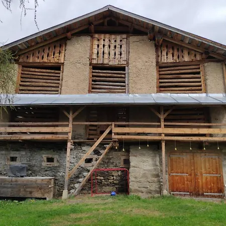 Historisches Stallhaus In Lumbrein Mit Kamin, Bergblick, Ski & Familie Apartament