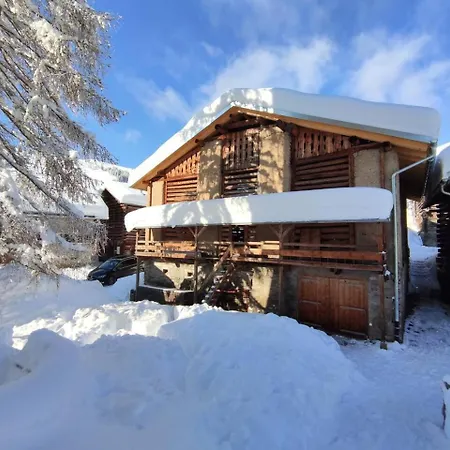 Apartament Historisches Stallhaus In Lumbrein Mit Kamin, Bergblick, Ski & Familie